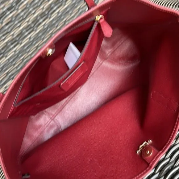 Coach City Tote In Signature Canvas With Heart Petal Print Brown Multi - Picture 11 of 16